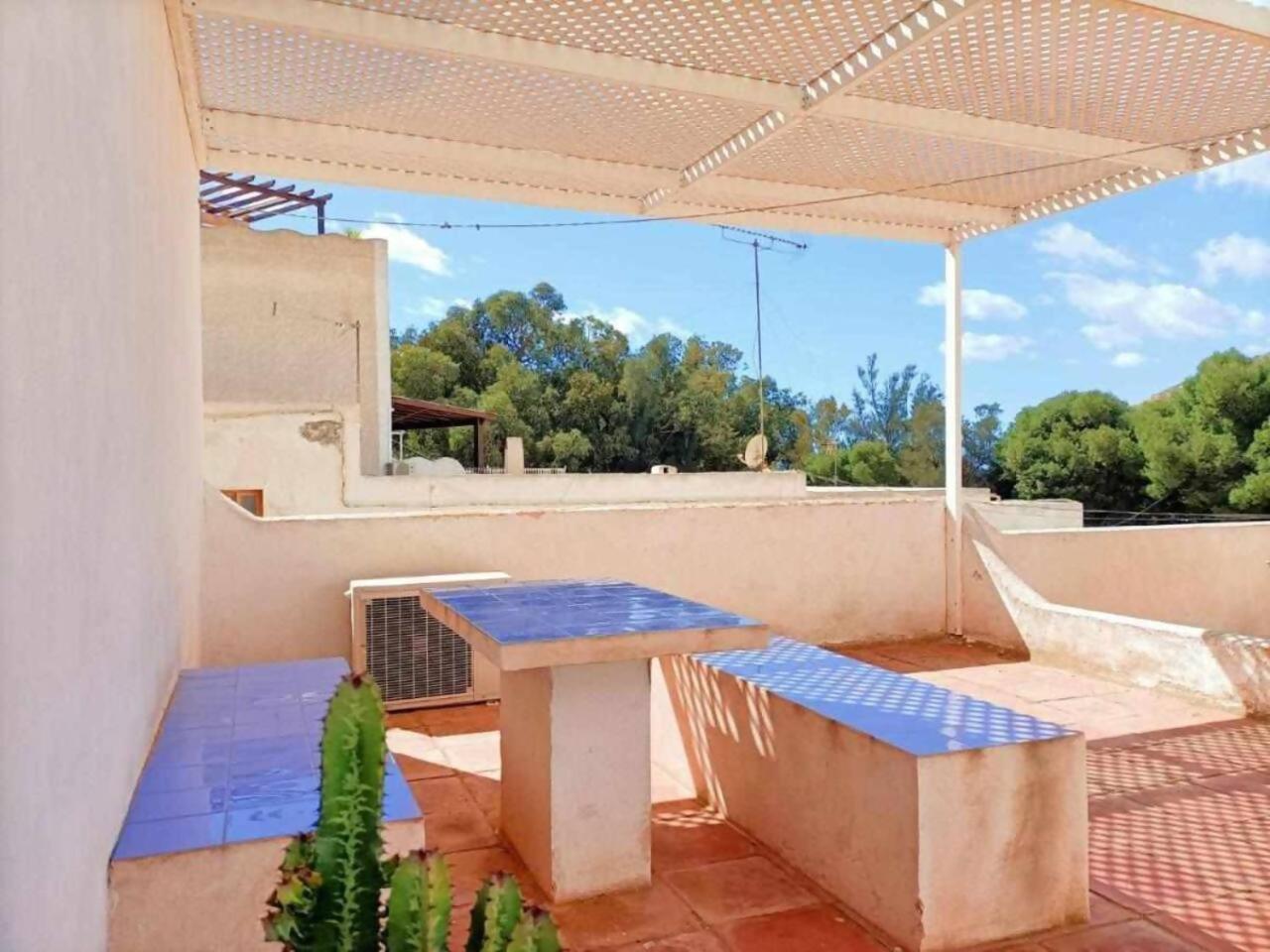 Apartamento Agua Amarga Екстериор снимка
