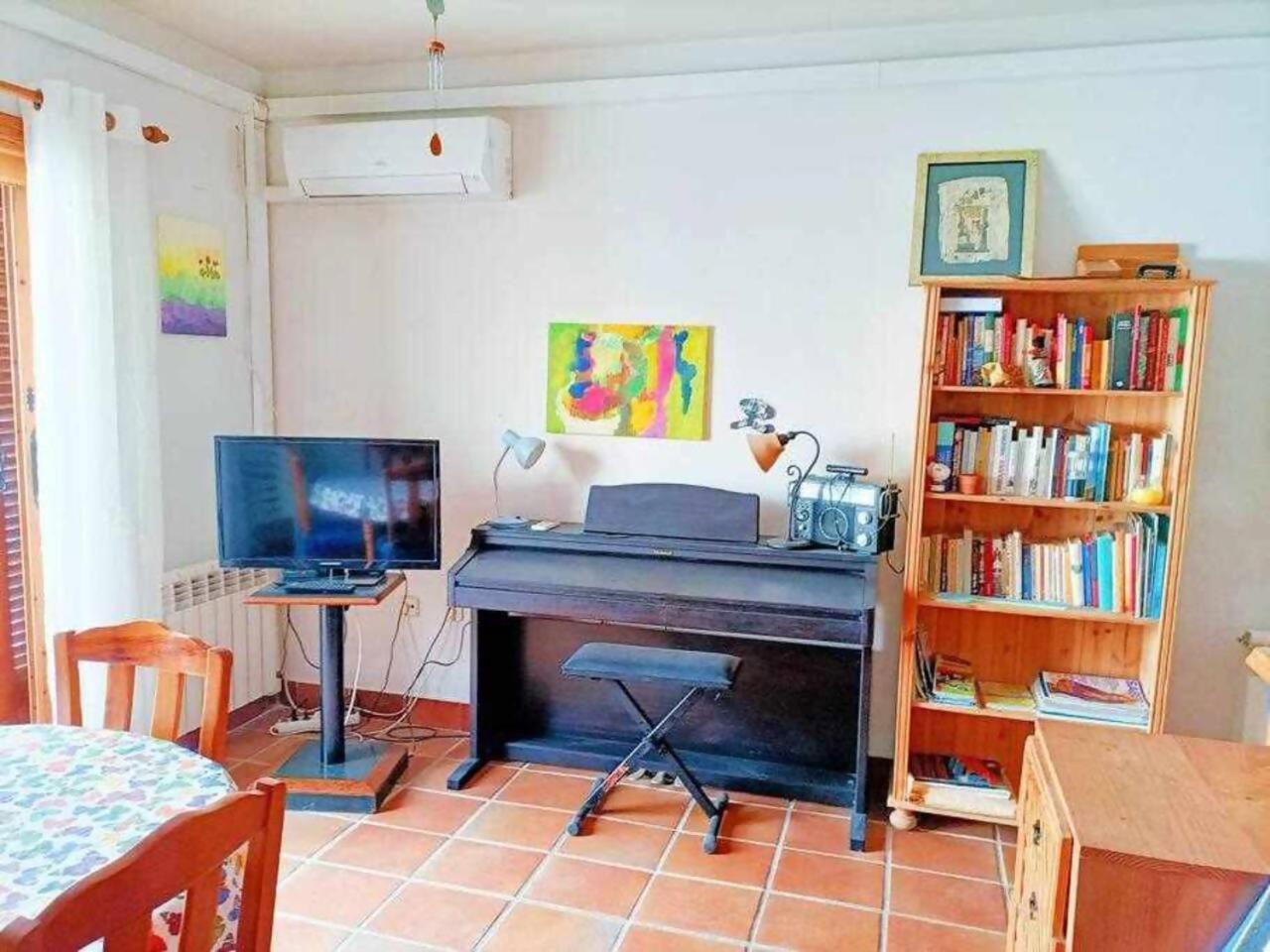 Apartamento Agua Amarga Екстериор снимка