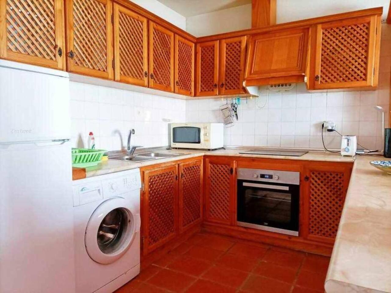 Apartamento Agua Amarga Екстериор снимка